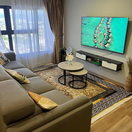 Big Tv &Sofa Kids Play Area Arte Cheras 4Bed8Pax